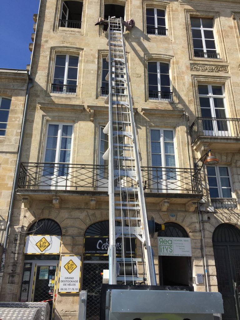 Monte charge pour accéder à l'appartement